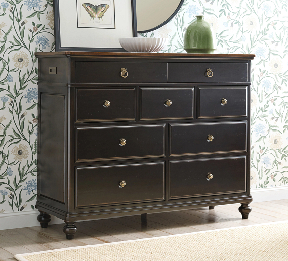 Solid Alder dresser in black