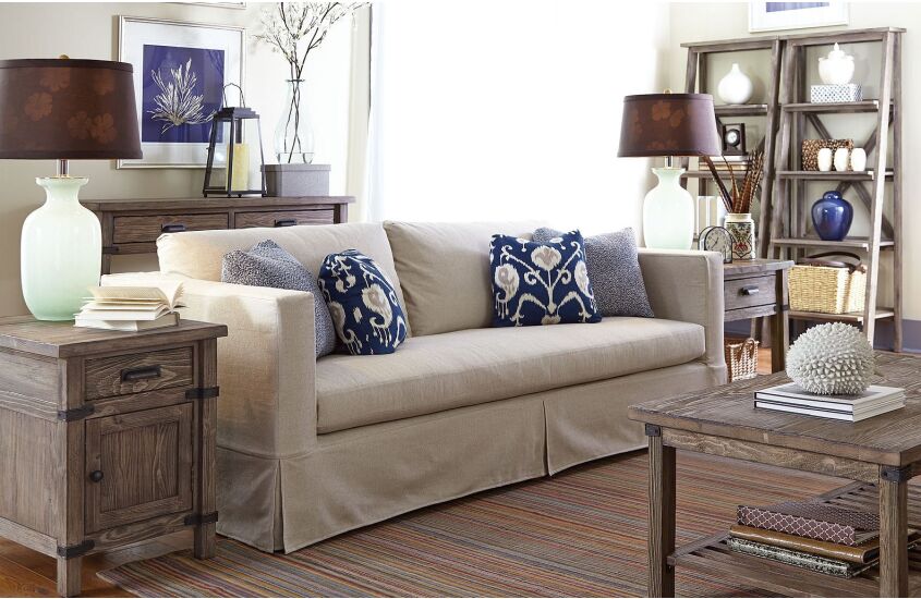 CHAIRSIDE TABLE Room 2