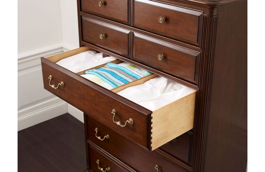 DRAWER CHEST Room 2