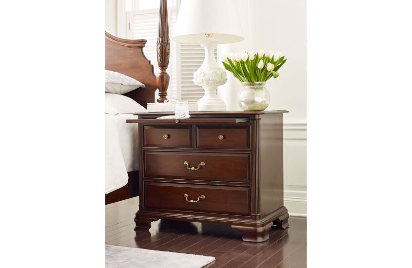 BACHELOR'S CHEST Room 2