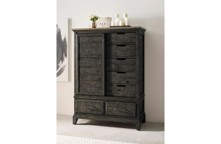 WHEELER DOOR CHEST Room
