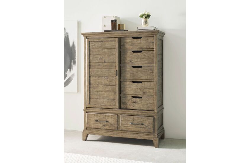 WHEELER DOOR CHEST Room