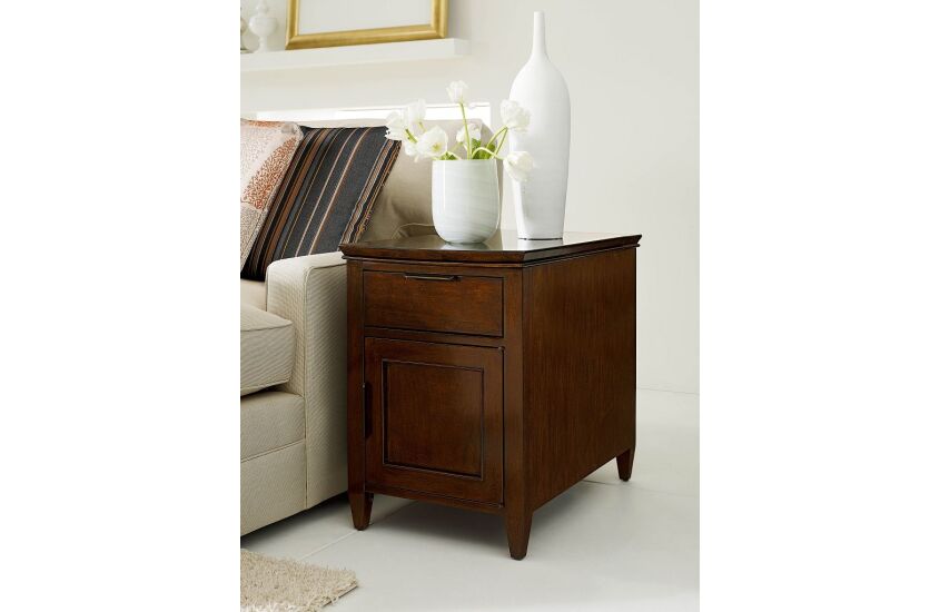 ELISE CHAIRSIDE TABLE Room