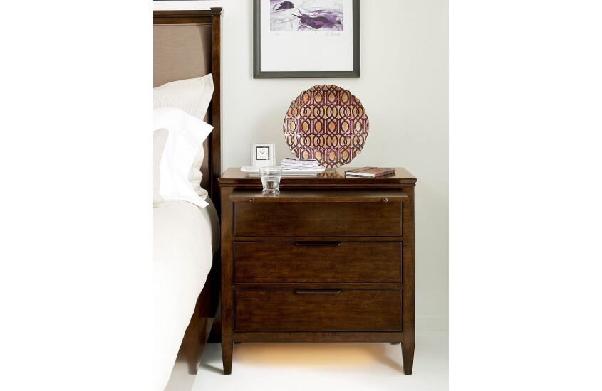 ELISE BACHELORS CHEST Room 3