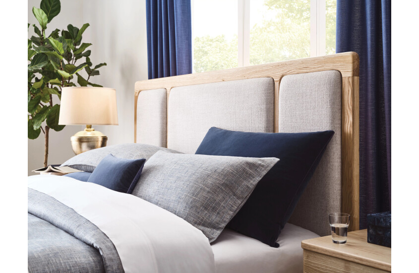 QUEEN KENDALL UPHOLSTERED BED - COMPLETE Room 2